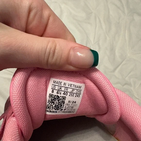 adidas Women’s Pink Suede Platform Sneakers with Navy Stripes and Gum Sole - Picture 4 of 4